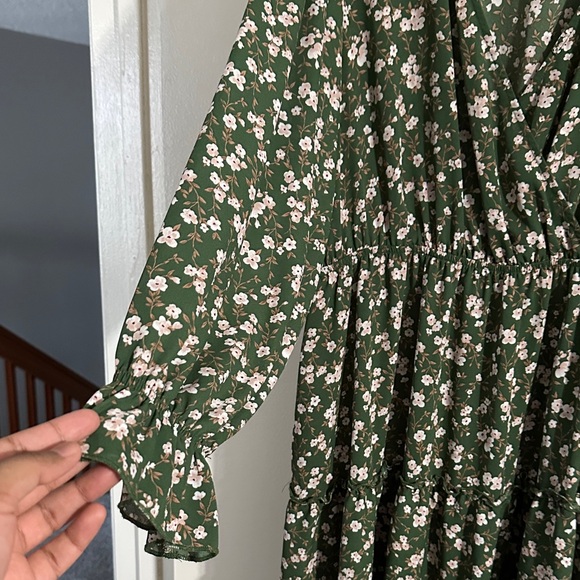 Inspired Hearts Green Floral Long Sleeve Dress - Picture 5 of 7